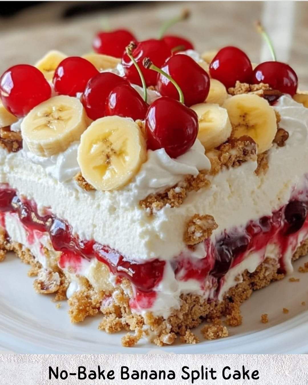 You have to try this No-Bake Banana Split Cake 🍒🍌