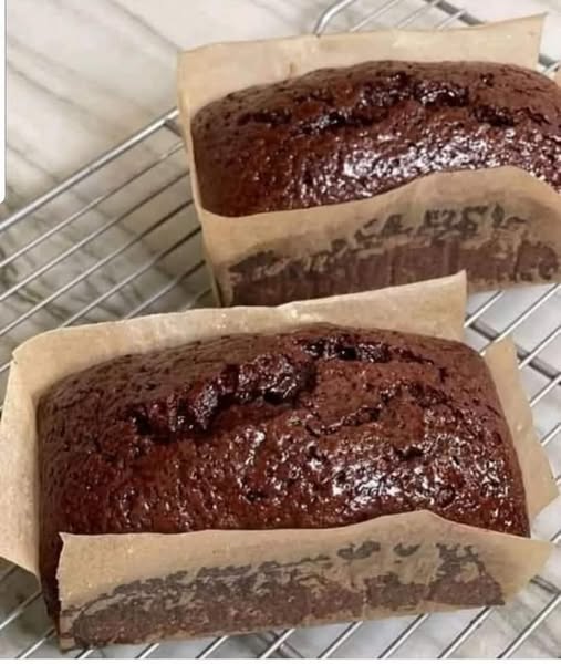 Here's a simple and delicious recipe for a chocolate loaf cake: