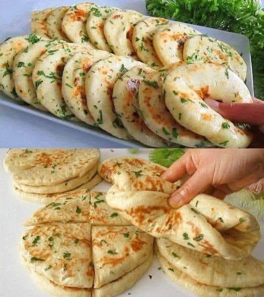 Keto Garlic Flatbreads