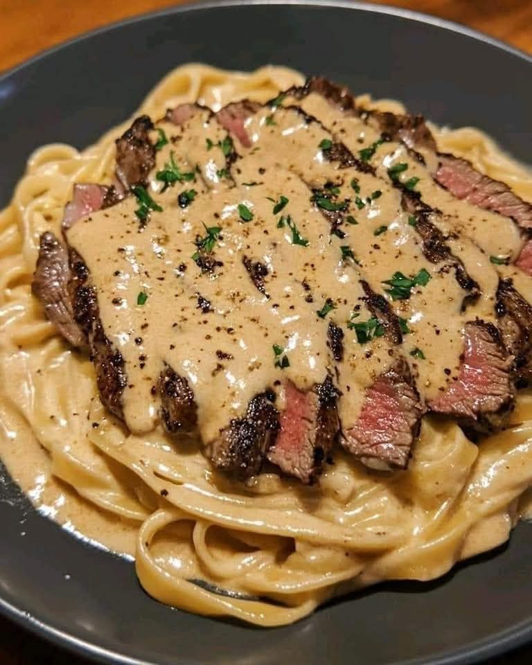 Try this Spicy Cajun Steak with Creamy Alfredo Pasta !! 🍝🥩